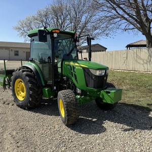 Tractor Agrícola John Deere 4075R 4WD de Alto Rendimiento, 75HP, Diésel, Compra Inmediata, Envío Rápido, Disponible Ahora - Product Image 1