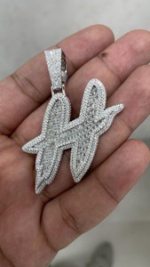 Collier unisexe personnalisé avec lettre initiale L, plaqué or, moissanite taille baguette, style hip-hop, pendentif Iced Out - Product Image 5