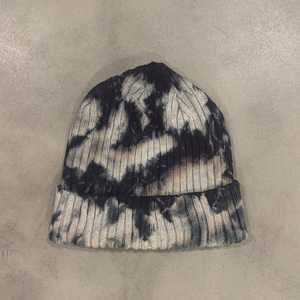 Bonnets d'hiver chauds en acrylique, tricotés, avec revers, design tie-dye personnalisé, logo, pour hommes et femmes, bonnet unisexe en jacquard - Product Image 2