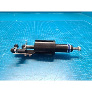Cylindre pneumatique compact Lam Research 2300 Exelan Flex45, assemblage de cylindre à air guidé, occasion, état actuel, équipement semi-conducteur Legacy - Product Image 1