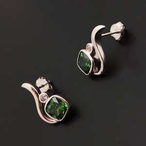 Pendientes de Esmeralda Vitality, Plata de Ley 925, Chapados en Oro de 14k, Piedra de Nacimiento de Mayo, Regalo de Boda o Cumpleaños para Mujer - Product Image 6