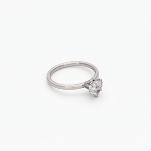 Anillo de Compromiso con Diamante Cultivado en Laboratorio, Corte Corazón, Color DEF, Claridad VS VVS, Certificado IGI, Oro Sólido de 9K, 10K, 14K, 18K, Halo Oculto - Product Image 4