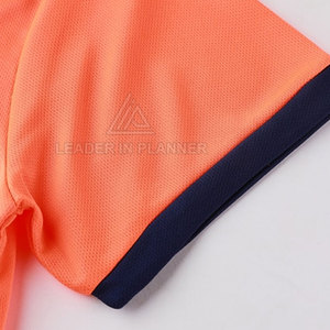 ชุดฝึกซ้อมฟุตบอลแบบใหม่ เสื้อแขนสั้น โพลีเอสเตอร์ 100% ป้องกันแบคทีเรีย คุณภาพสูง ราคาถูก ราคาขายส่ง - Product Image 4