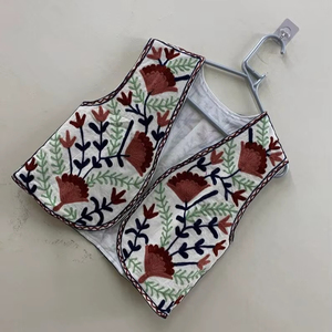 Chaleco Bohemio de Algodón con Bordado Étnico, Chaleco Indio, Atuendo Navideño, Chaqueta Étnica sin Mangas, Chaqueta Decorativa, Estilo Bohemio para Combinar en Capas - Product Image 1