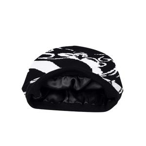 Logotipo personalizado invierno Y2K acrílico Jacquard Beanie sombreros diseñador de punto de seda satén forrado 3D técnica de bordado estilo de imagen único - Product Image 3