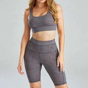 Ensemble de sport pour femme : soutien-gorge de sport et short cycliste gris à imprimé abstrait, tricoté, respirant, tenue d'entraînement deux pièces toutes saisons - Product Image 5