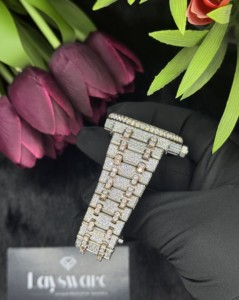 นาฬิกาข้อมือผู้ชาย VVS Diamond รุ่นหรูหรา สปอร์ต หน้าปัด 41 มม. กระจกอะนาล็อก สาย 20 มม. สีดำ ขาว ทอง 2 โทน ชุบสแตนเลสสตีล ETA Quartz - Product Image 4