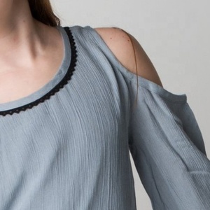 Robe d'été pour petite fille, vêtement Super confortable et confortable, bleu clair avec épaules dénudées, avec jolie dentelle noire, tissu souple fabriquée - Product Image 4