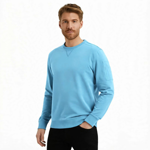 เสื้อสเวตเชิ้ตคอกลมสีฟ้าอ่อนสำหรับผู้ชาย ผ้าฟลีซหนานุ่มทรงโอเวอร์ไซส์ แขนยาว มีกระเป๋า เหมาะสำหรับฤดูหนาว - Product Image 1