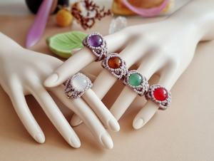 Colección de Anillos de Macramé con Múltiples Piedras - Joyería Náutica de Cristales Curativos al por Mayor, Certificados por IGI |   CREACIONES HARI OM - Product Image 4