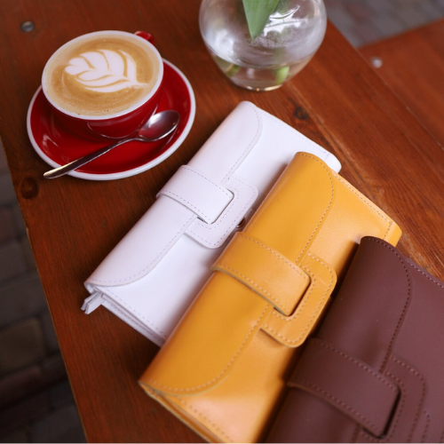 สีเหลือง