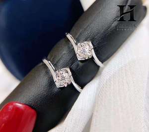 Bague de fiançailles solitaire personnalisée, diamant rond, sertissage à tension, diamant de laboratoire/naturel - Product Image 5