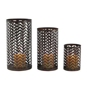 Porte-bougies en métal de qualité supérieure, créés avec des silhouettes épurées, une lueur douce et un charme décoratif intemporel. - Product Image 4