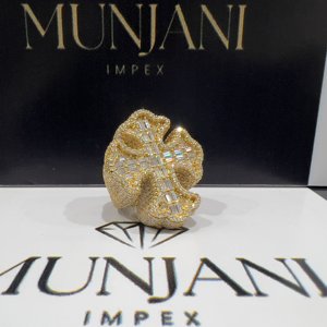 Bague en or 10k 14k pour homme, sertie d'un diamant de laboratoire taille baguette, certifié IGI, bijoux fins. - Product Image 3