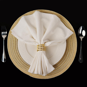 Ronds de serviette dorés, lot de 4, supports décoratifs pour serviettes de table, design rond classique pour table à manger, mariage, fête, restaurant - Product Image 5
