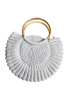 Sac fourre-tout blanc en forme de coquille de paille avec poignée en bambou, style vintage, sac de plage et de voyage portable, option logo personnalisé, toutes saisons - Product Image 1