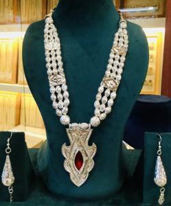 24K Plaqué Or Vintage Dubai Fashion Jewelry Set Comprend Collier Boucles D'oreilles Bracelets Peignes Cuivre Matériel Diamant Allemagne - Product Image 6