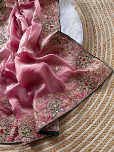 Elegante Saree Festivo en Seda Sintética con Bordado Pesado y Motivos Decorativos - Product Image 3