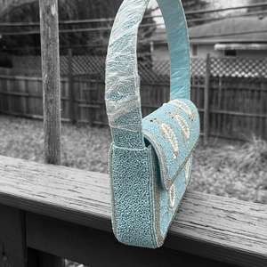 Sac à main décontracté en perles de verre colorées personnalisées MS Handicraft avec poignée, sac baguette fait main indien (forme personnalisée) - Product Image 1