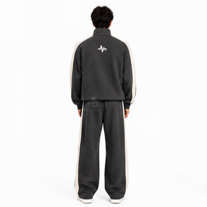 Chándal Deportivo Estampado Sostenible Blanco y Gris para Hombre, Cierre Completo con Cremallera, Cuello Alto, Corte Holgado, Ropa Casual con Bolsillos Laterales - Product Image 2