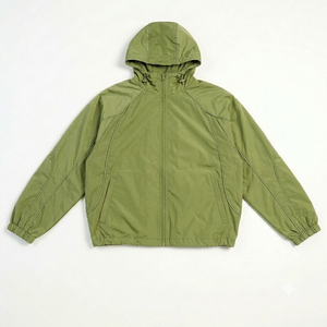 Conjunto de Chaqueta Cortavientos con Capucha y Pantalones Cortos para Hombre, Color Verde Oliva, Personalizado al por Mayor, de Secado Rápido, Tejido de Poliéster, Estilo Casual para Verano - Product Image 2