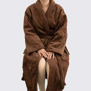 Albornoz de Poliéster de Lujo con Logotipo Bordado, Venta Caliente de Fábrica, Personalizado ODM y OEM para Spa y Ropa de Dormir - Product Image 6