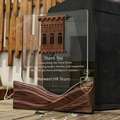 Trophée moderne en bois acrylique, récompense unique pour les réalisations - Design élégant avec un savoir-faire polyvalent pour les trophées, les médailles, les plaques - Product Image 5