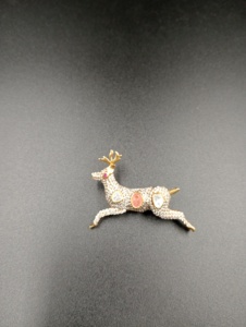 Broche con diseño de ciervo con doblet rosa y piedra polki en plata 925 para boda, joyería tradicional de aspecto lujoso. - Product Image 4