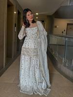 Ensemble Salwar ethnique pour femme AARIKA TEXTILE en Faux Georgette, haut en soie FENDY avec broderie de fils et bordure en dentelle sur quatre côtés, Micro Party