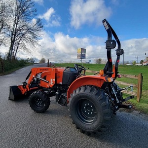 Mini-tracteur compact Commercial Bad Boy avec moteur de 24 ch et système de commande à double pédale 4x4, prêt à l'emploi - Product Image 5