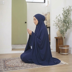 Robe de prière musulmane pour femmes en rayonne bleu marine de qualité supérieure, douce et respirante, hijab mukena, vêtements islamiques en gros, ensemble abaya long - Product Image 4