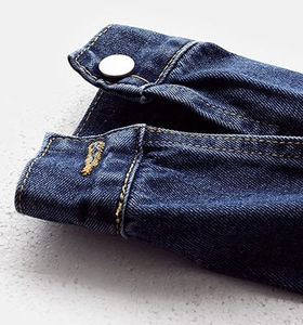 Oem Women's Denim Jean Jacket Men Casual Outwear Fall Jacket Denim Button up Coat Oversize Denim Jacket for Men - Product Image 2