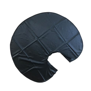 Cape de Coiffure Professionnelle Noire à Motif Circulaire en Polyester Résistante à l'Eau pour Barbier, Salon, Coupe de Cheveux, Coloration et Coiffage - Product Image 6
