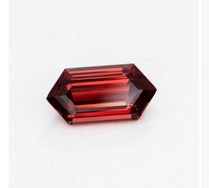 Pierre précieuse grenat naturel de 2 carats, pierre de naissance certifiée, grenat rouge en taille marquise facettée, idéal pour la fabrication de bijoux - Product Image 1
