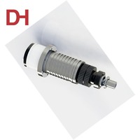 Moteur de broche CNC BT40 de haute qualité 8000 tr/min Précision 300 mm x 0,008 mm Garantie 1 an Composants essentiels de machine à roulement motorisé
