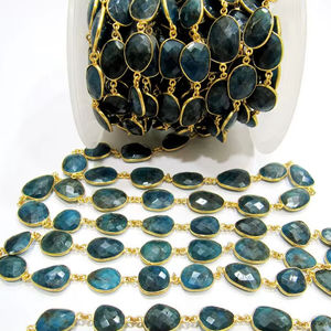 Cadena Conectora de Apatita Neón Natural de Forma Irregular, Tipo Briolette, Tamaño 12-15mm, Se Vende por Pie - Product Image 3