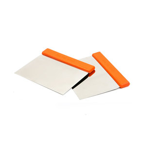 ที่ขูดแป้งสแตนเลสแบบมืออาชีพ ด้ามจับซิลิโคน คุณภาพระดับ K-Bakery สำหรับตกแต่งขนมเค้ก - Product Image 3