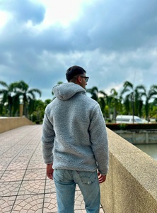 เสื้อฮู้ดขนเฟลซเชอร์ปาสำหรับผู้หญิงฤดูหนาว แบบมีซิปครึ่งตัว  รับผลิตตามแบบ OEM พร้อมโลโก้  เสื้อแจ็คเก็ตขนเฟลซเชอร์ปาสำหรับเล่นกีฬากลางแจ้ง  ขายส่งแบบ unisex - Product Image 3