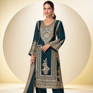 Ensemble palazzo élégant en chinon véritable de qualité supérieure avec dupatta en chinon numérique, tenue de soirée de créateur, fabriqué par Royal Exports - Product Image 2