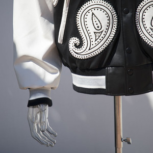 Chaquetas Bomber de Invierno con Parche de Letras Bordadas Personalizadas, Regalos para Graduados 2026, Estilo Unisex con Logos, Sudadera con Capucha, Ropa Urbana Resistente al Viento - Product Image 3