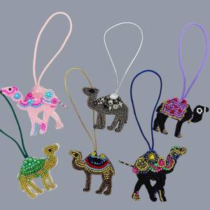 Decoración Colgante de Camello para Ramadán – Adorno Islámico Festivo Bordado a Mano con Zari para Decoración de Eid e Iftar - Product Image 3