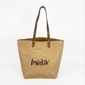 Offre incroyable - Sacs cadeaux en jute laminé de qualité supérieure Baidik - 15-14 - Poignée en cuir - Design de logo personnalisé - Prix compétitif - Product Image 1