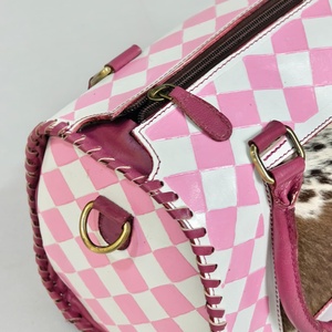 Pink <b>White</b> Diamond Pattern Leather Handbag With Cowhide Panel Zipper Closure Luxury Style - Product Image 4