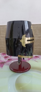 Casco Medieval Negro Hecho a Mano, Casco de Caballero Templario con Adornos de Latón, Casco de Acero para Reenactment y Fiesta de Halloween - Product Image 4