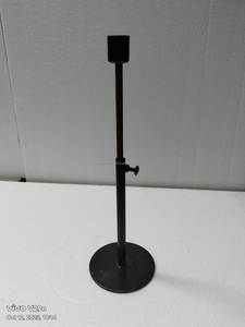 Taper Metal Iron Up Down Candle Stands con base redonda Candelabros de boda de hierro forjado negro - Product Image 3