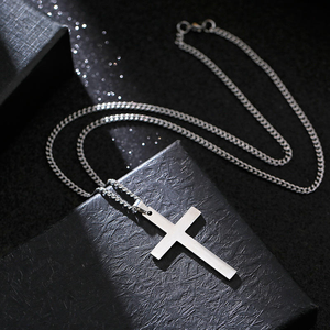 Collier classique en acier inoxydable avec pendentif croix gravé d'un extrait biblique, cadeau pour les croyants et croyantes - Product Image 5