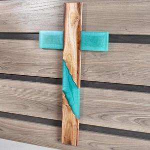 Croix murale en bois artisanale de designer avec résine époxy verte, décoration religieuse chrétienne pour la maison et l'église, cadeau artisanal - Product Image 4
