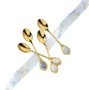 Cuillère de service en laiton artisanale avec motif floral ajouré, outil de restauration de luxe, à utiliser pour l'hôtel, le restaurant, la décoration de la maison - Product Image 3