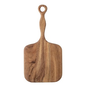 Planche à découper rectangulaire en bois artisanale avec poignée, design à bords naturels, pour la cuisine - Product Image 3