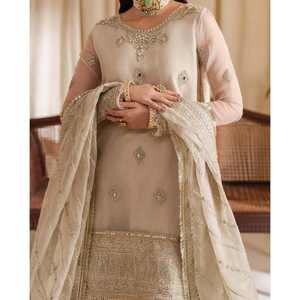 Ensemble Sharara pour les fêtes Beautiful Hand Work pour femmes - Product Image 4